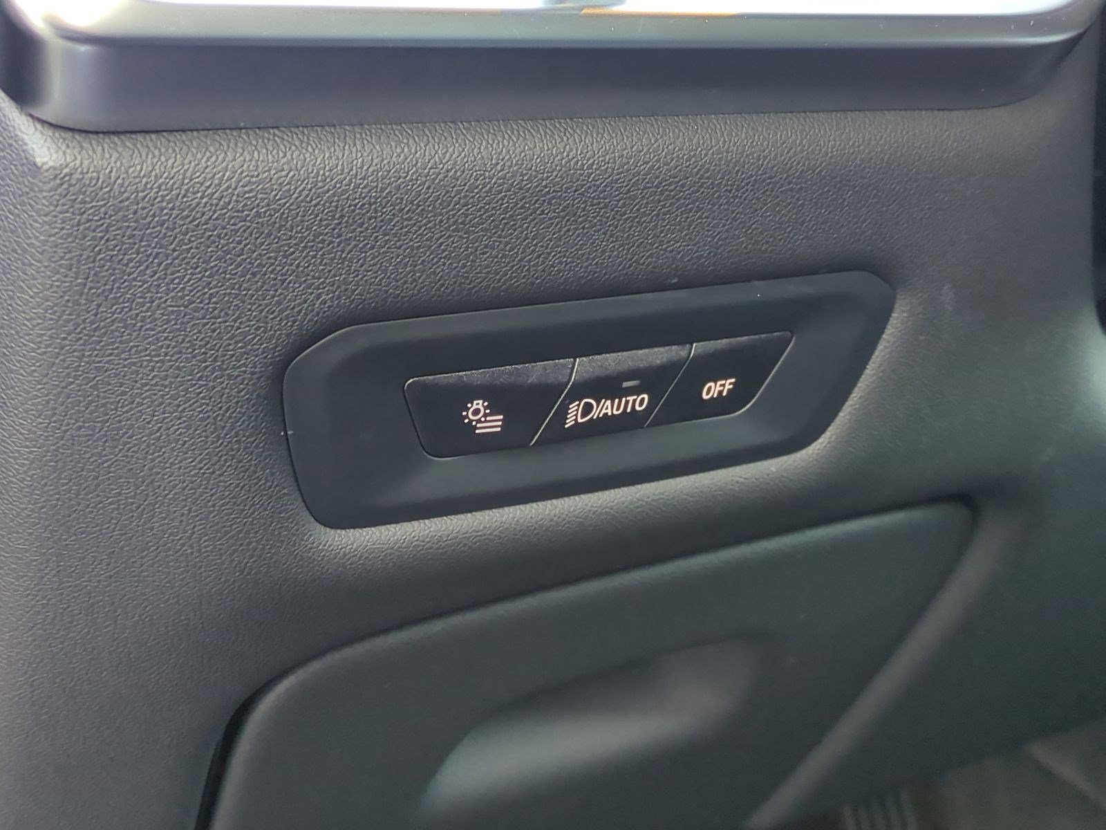 Used 2026 BMW X5 sDrive40i image 17