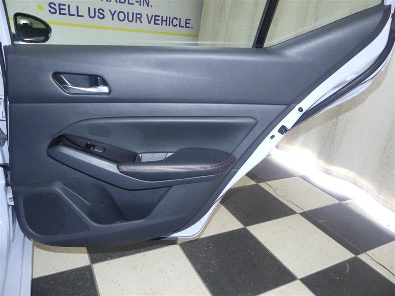 Used 2024 Nissan Altima 2.5 SR FWD image 26