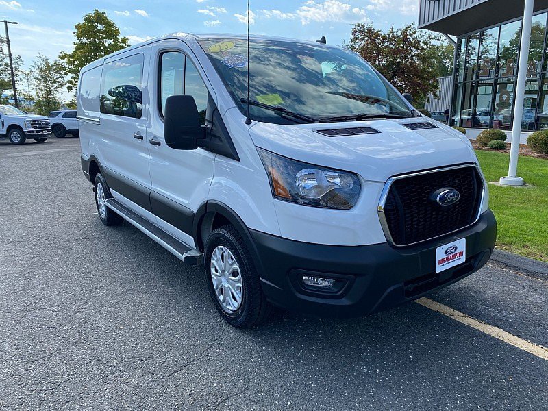 Used 2025 Ford Transit 250 Low Roof w/ Exterior Upgrade Package RWD image 3