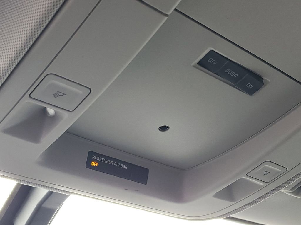 Used 2018 Chevrolet Silverado 1500 LT w/ LT Convenience Package image 22