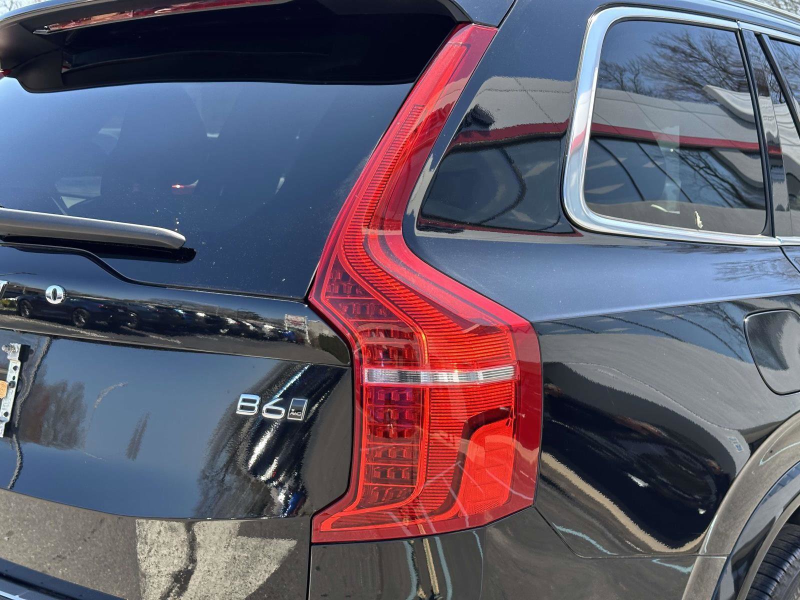 Used 2023 Volvo XC90 B6 Plus w/ Protection Package Premier AWD/4WD image 12