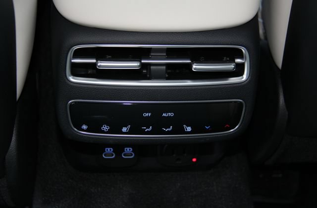 Used 2026 Genesis GV70 3.5T Sport Prestige AWD/4WD image 35