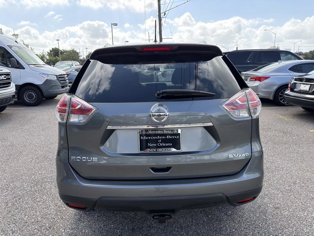 Used 2016 Nissan Rogue SV AWD/4WD image 6