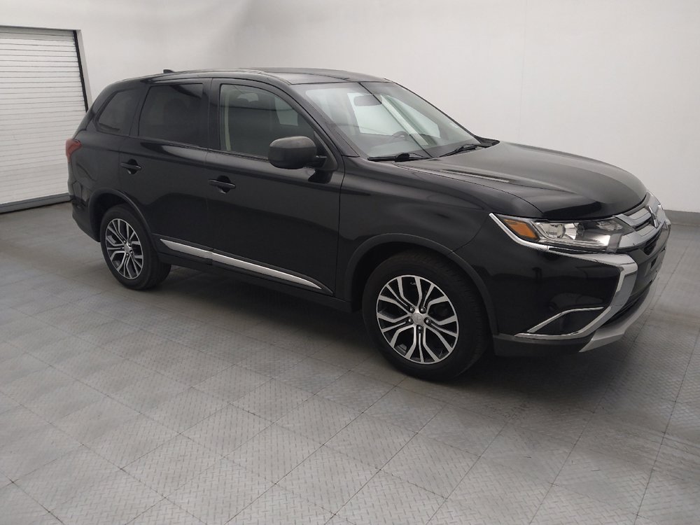 Used 2018 Mitsubishi Outlander ES image 11