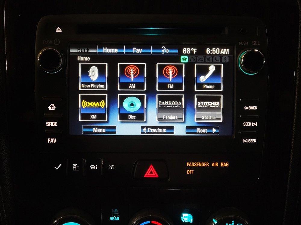 Used 2017 Chevrolet Traverse LT w/ Style and Technology Package FWD image 25