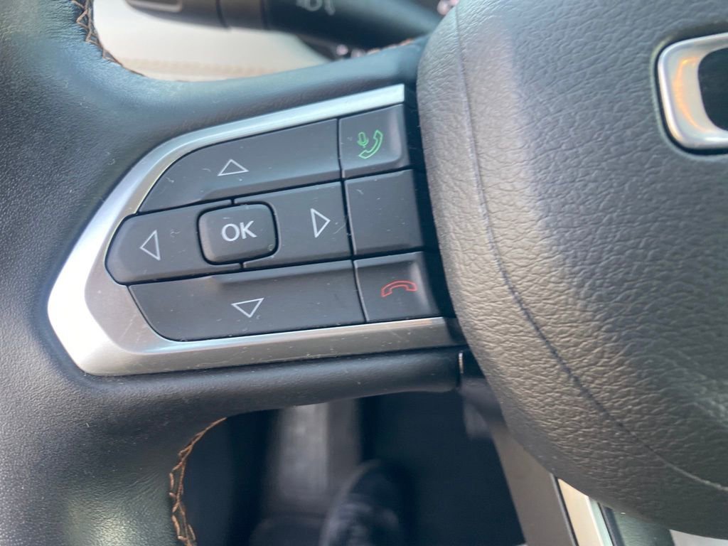 Used 2022 Jeep Compass Limited image 11