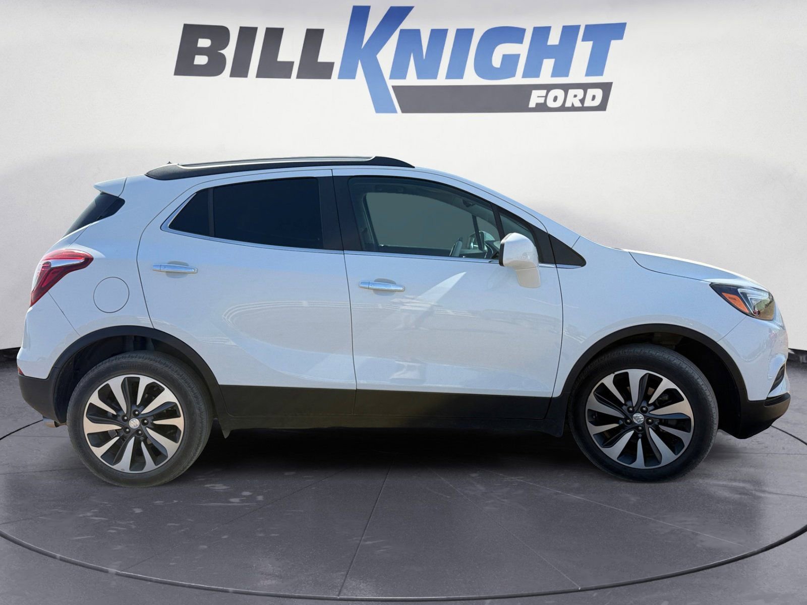 Used 2022 Buick Encore Preferred image 6
