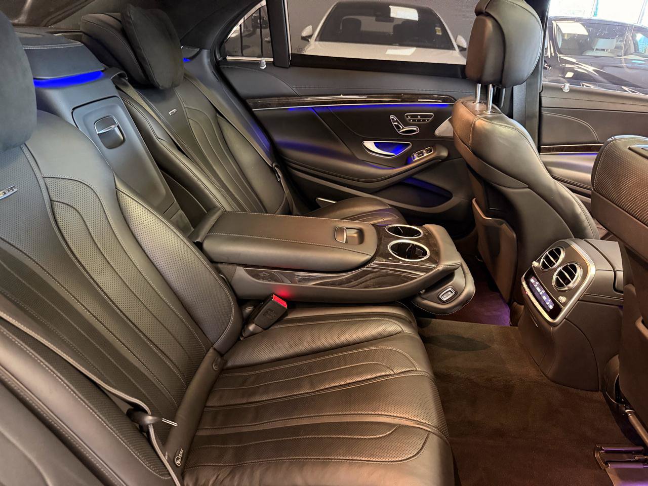Used 2015 Mercedes-Benz S 63 AMG 4MATIC Sedan image 37