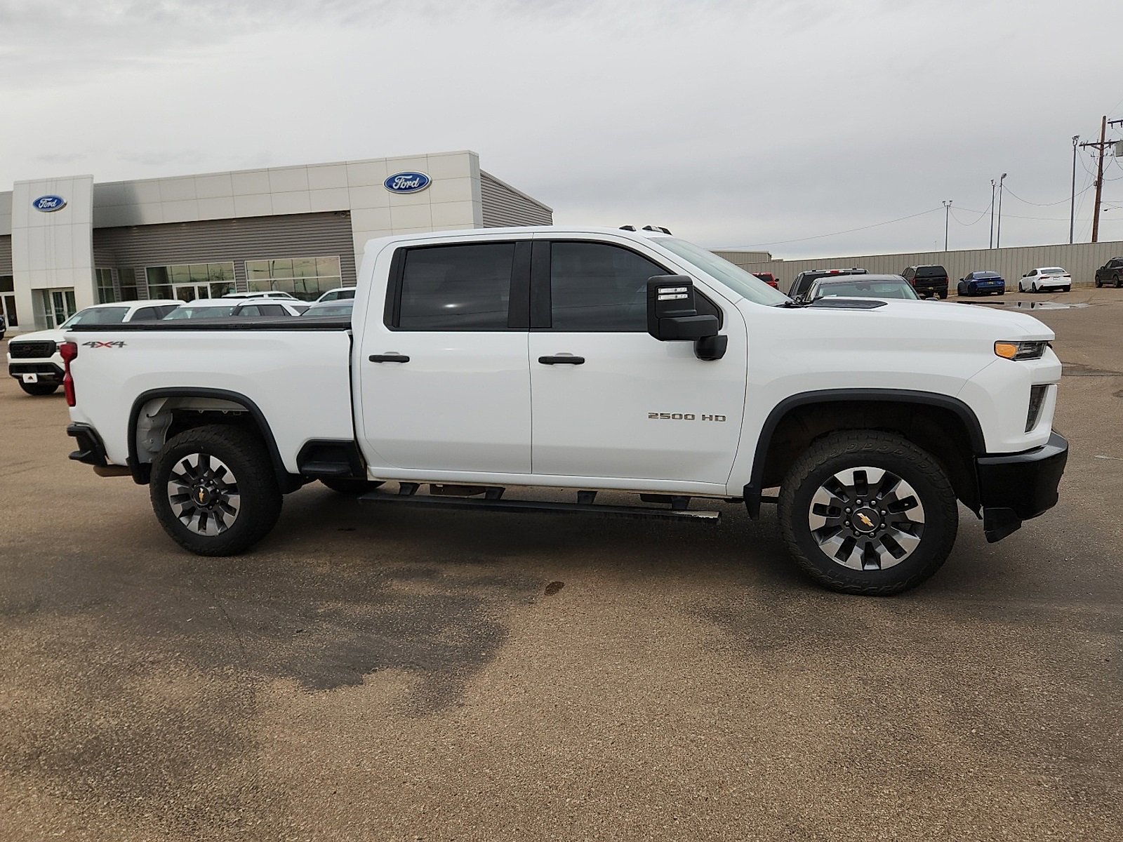 Used 2021 Chevrolet Silverado 2500 Custom w/ Custom Value Package image 5