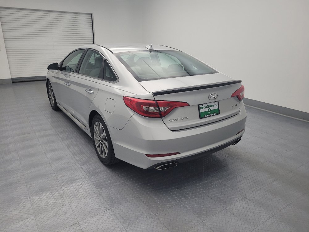 Used 2016 Hyundai Sonata Sport w/ Option Group 02 FWD image 5
