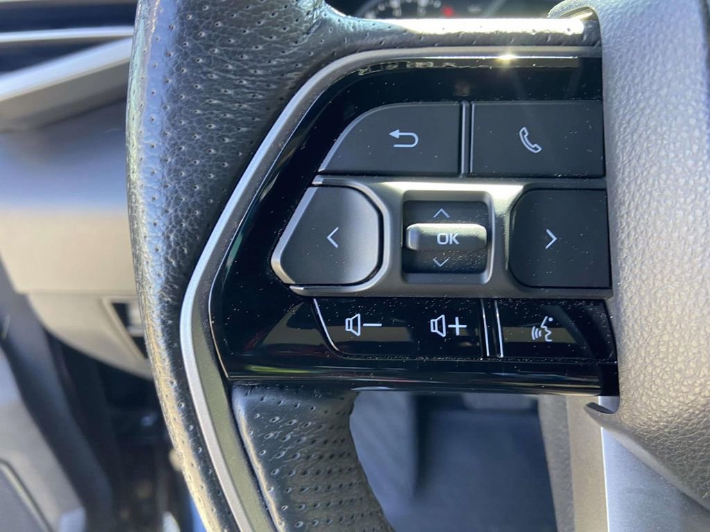 Used 2022 Toyota Tundra SR5 w/ SR5 Premium Package image 32