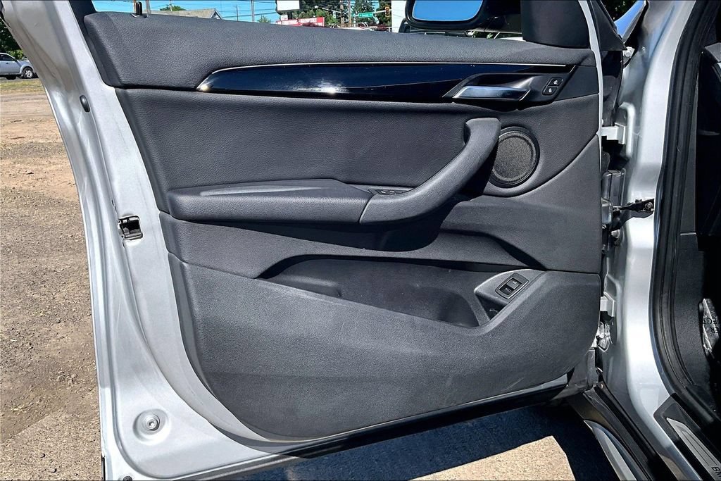 Used 2018 BMW X1 xDrive28i AWD/4WD image 22