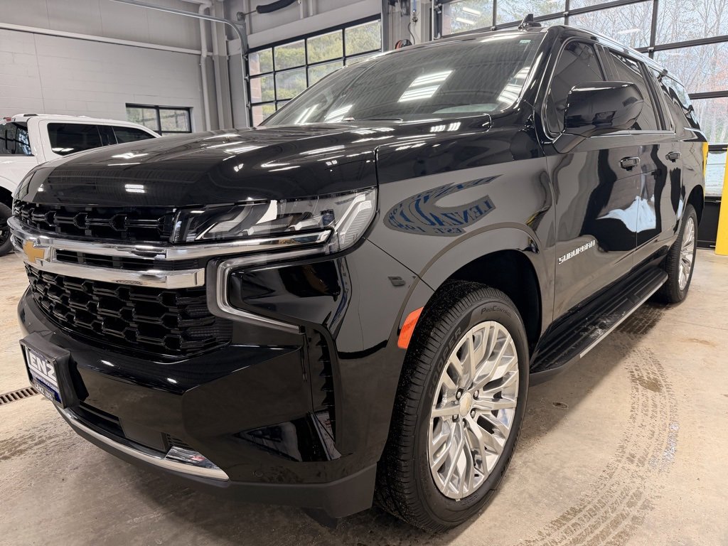 Used 2023 Chevrolet Suburban LS image 4