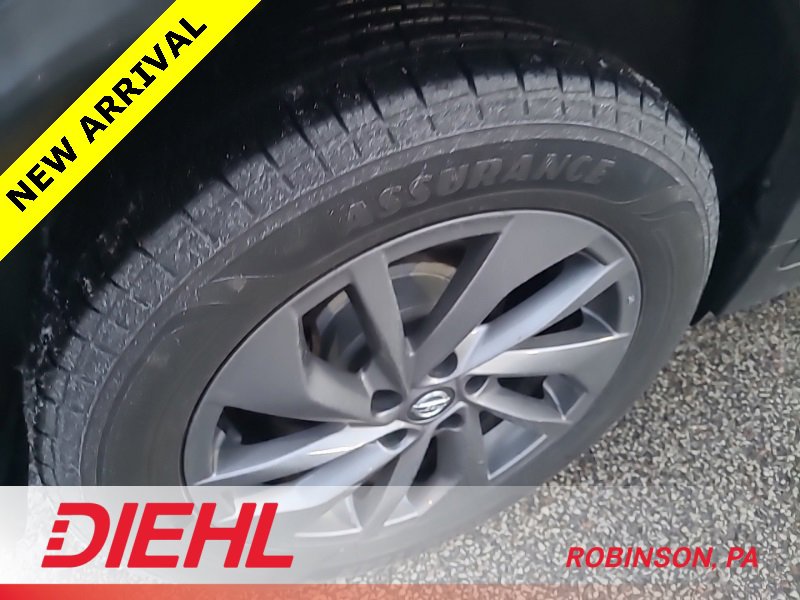 Used 2016 Nissan Rogue SL w/ SL Premium Package image 11