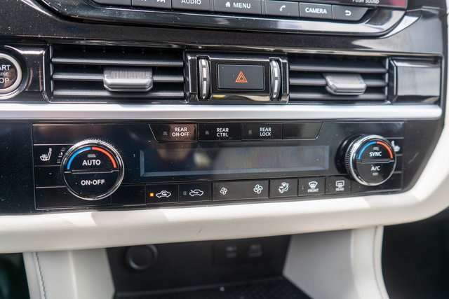 Used 2022 Nissan Pathfinder SV AWD/4WD image 33