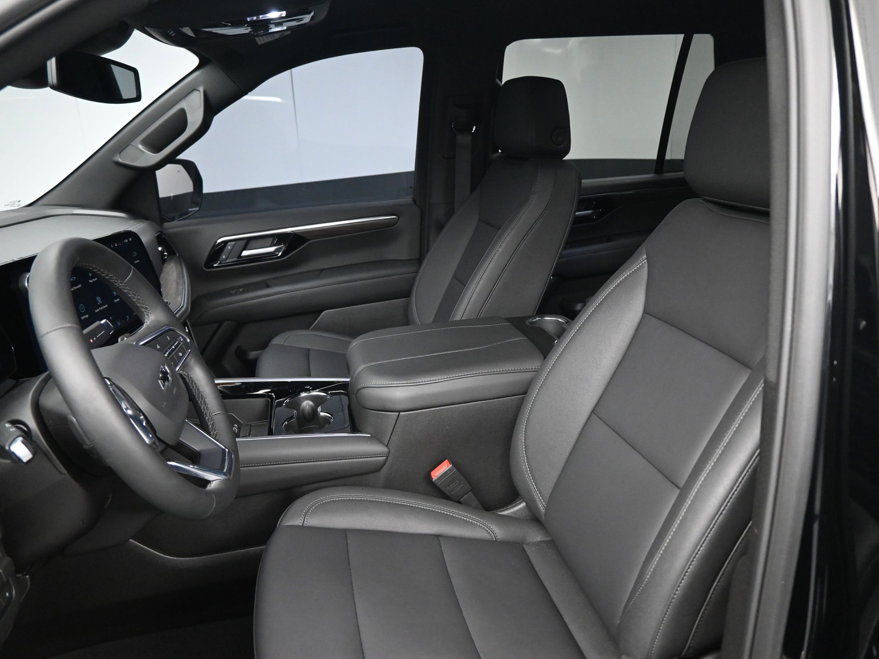 Used 2026 Chevrolet Tahoe Z71 w/ Comfort Package image 16