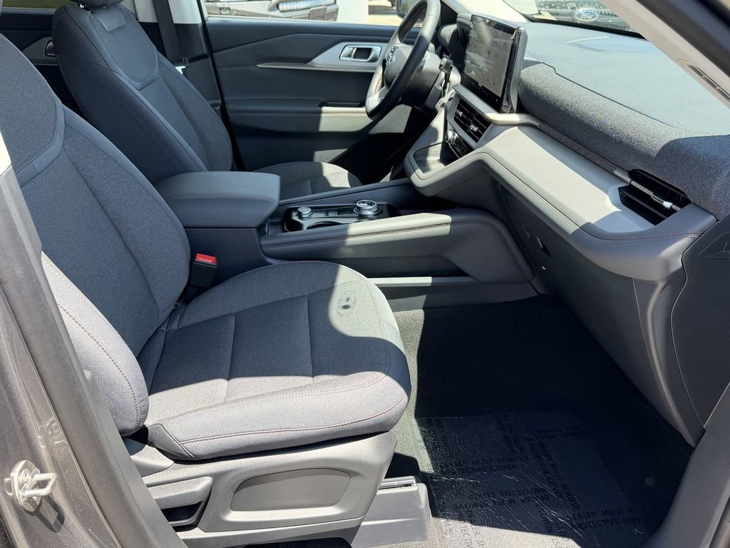 New 2026 Ford Explorer Active RWD image 8