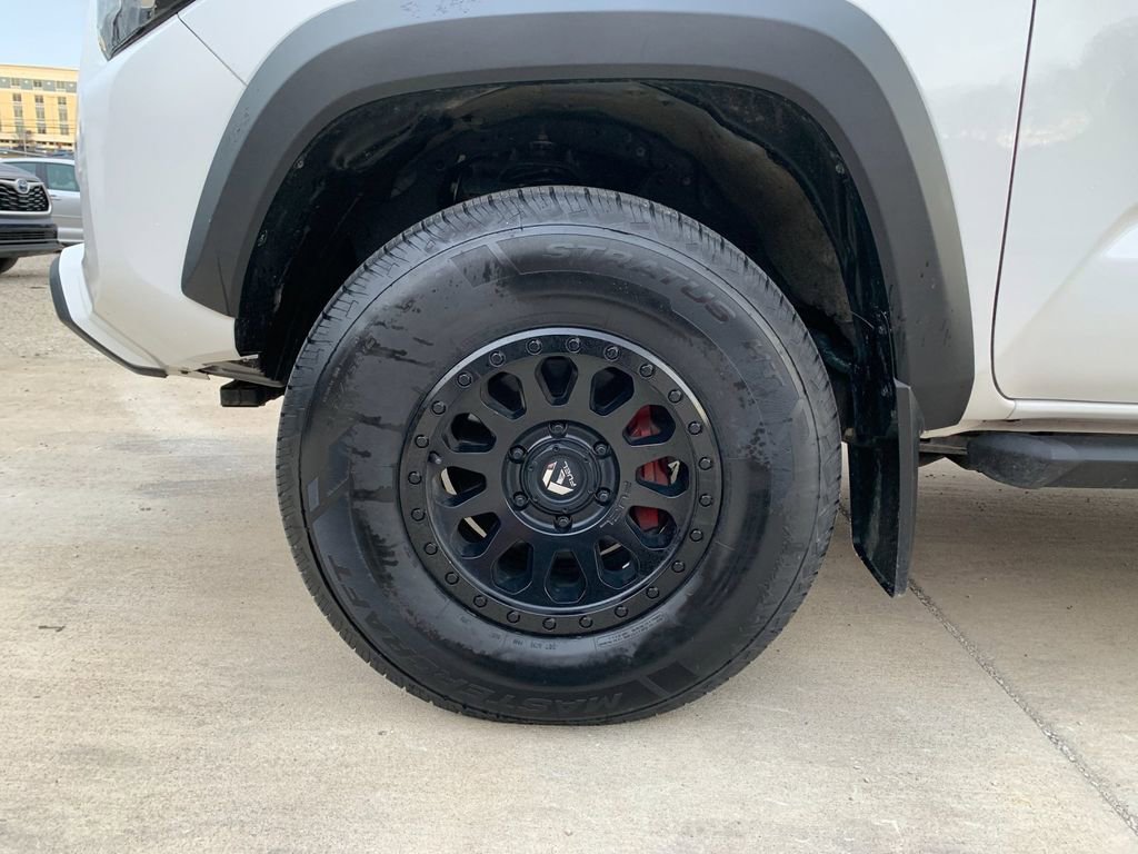 Used 2022 Toyota Tacoma TRD Off-Road w/ Technology Package image 33