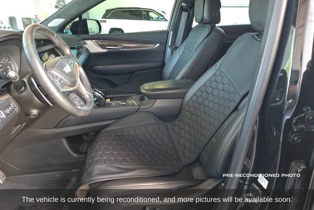 Used 2021 Cadillac XT5 Sportv w/ Platinum Package AWD/4WD image 11