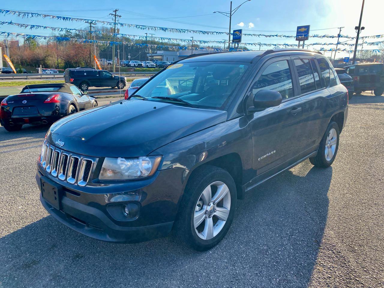 Used 2014 Jeep Compass Sport image 3