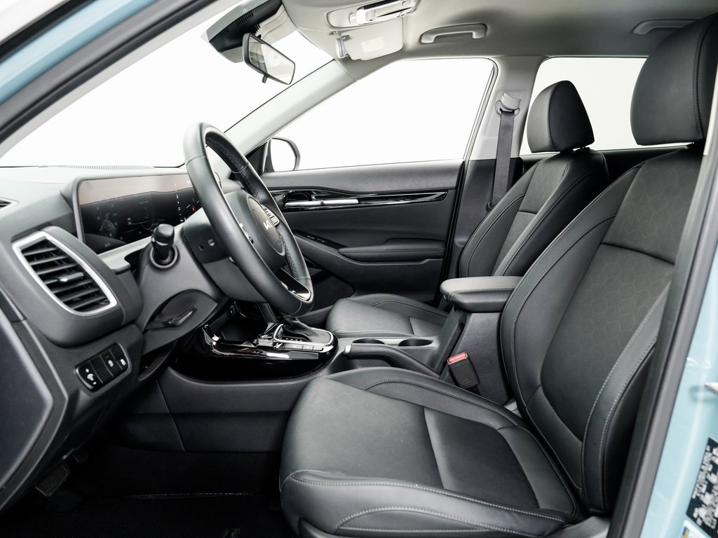 Used 2024 Kia Seltos EX image 6