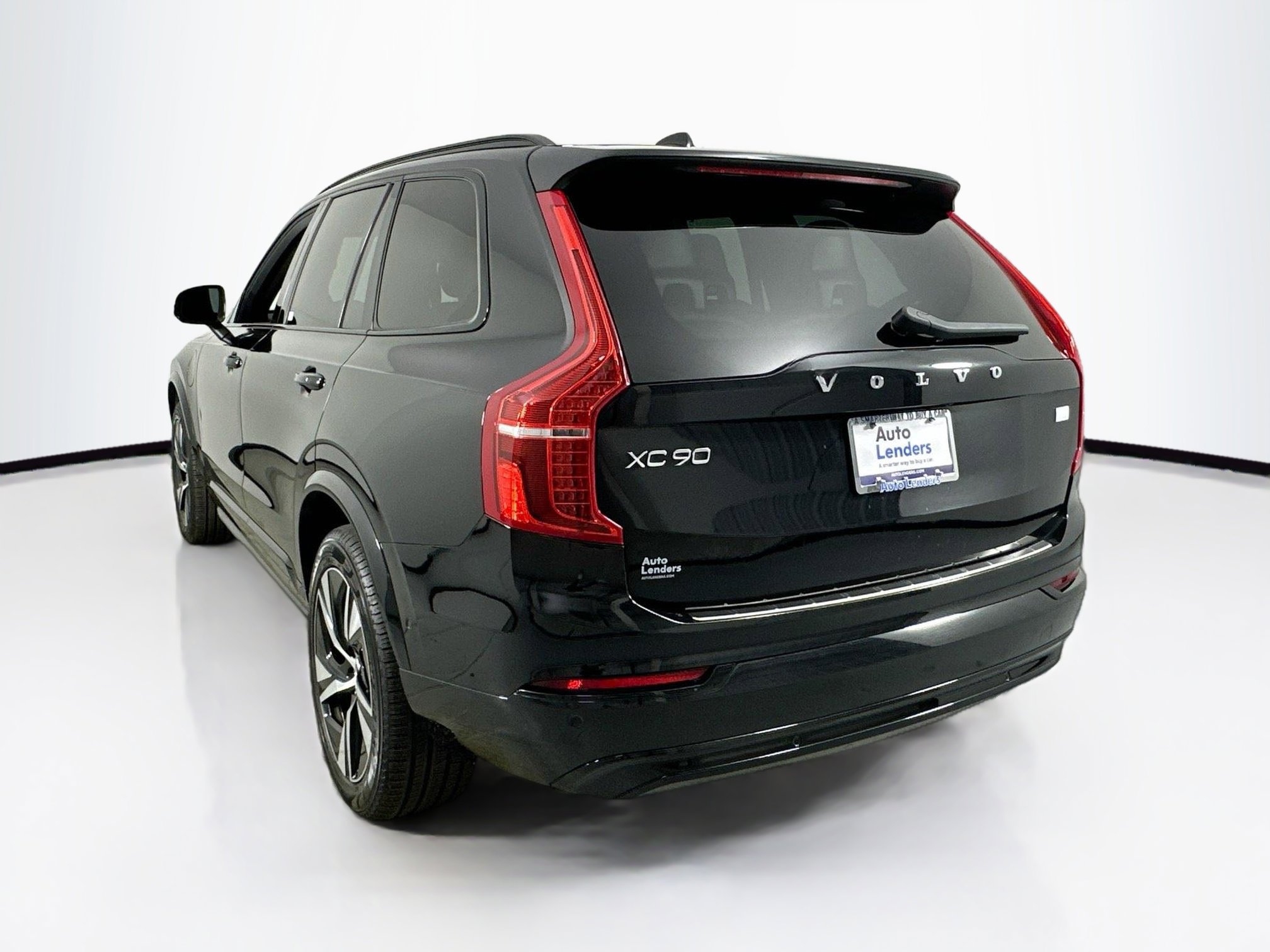 Used 2022 Volvo XC90 T8 R-Design w/ Advanced Package image 7