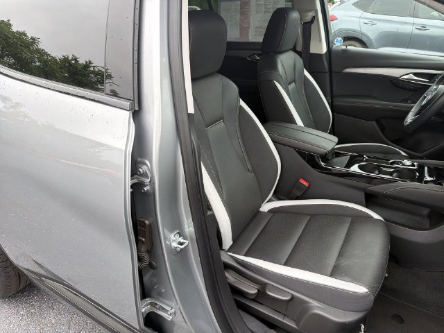Certified 2025 Buick Envision Sport Touring AWD/4WD image 19