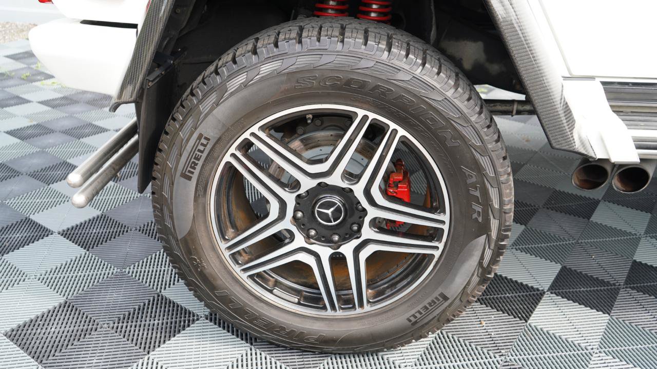 Used 2018 Mercedes-Benz G 550 Squared image 31