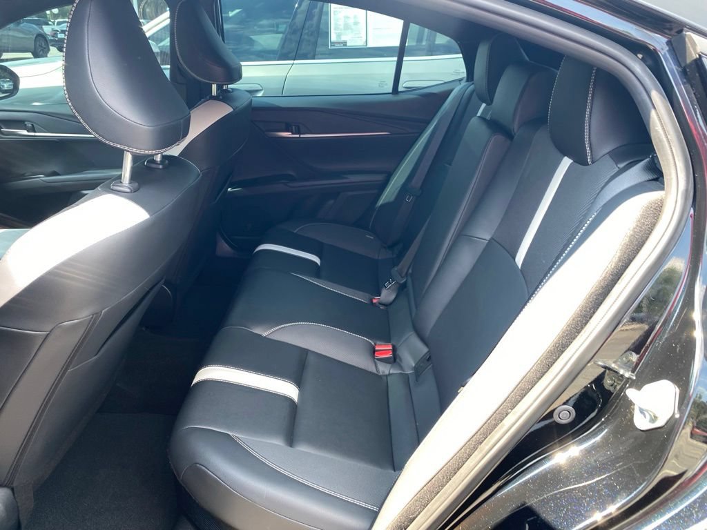 Used 2025 Toyota Camry SE w/ Convenience Package FWD image 8