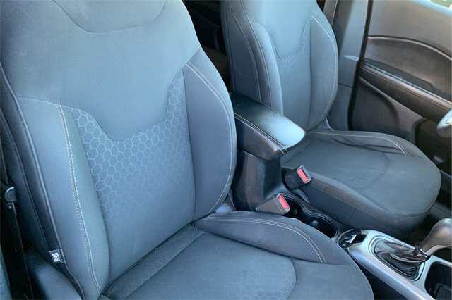 Used 2019 Jeep Compass Sport image 40