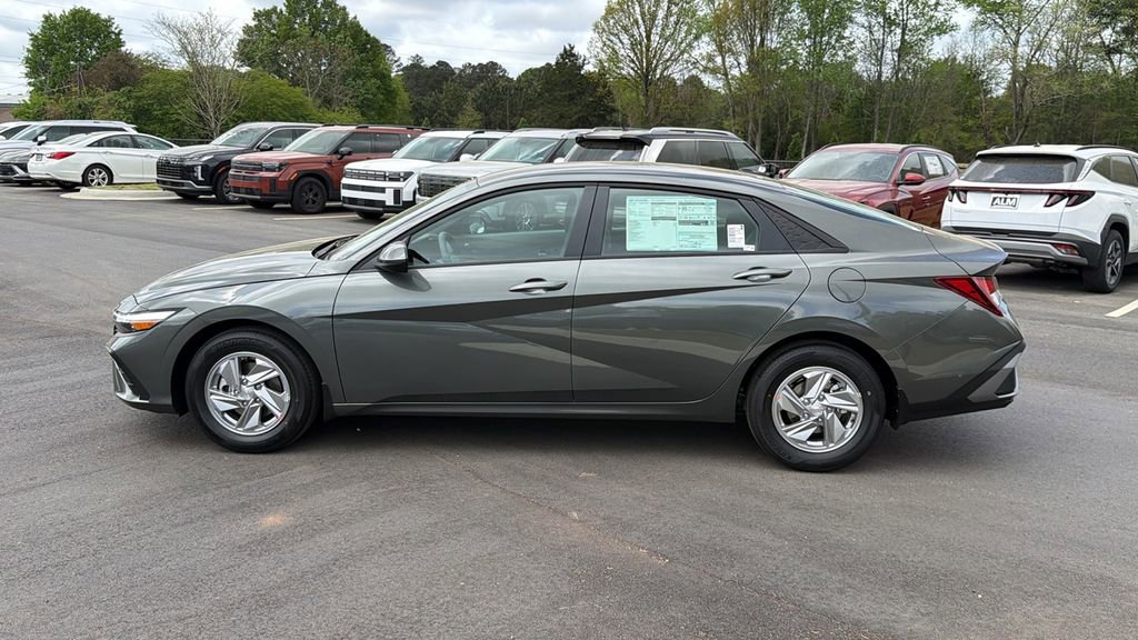 New 2026 Hyundai Elantra SE image 8
