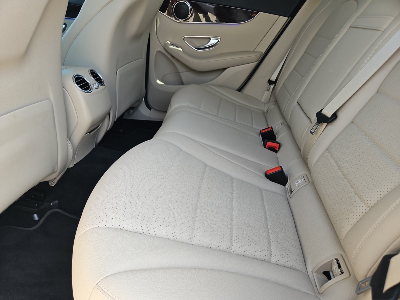 Certified 2020 Mercedes-Benz GLC 300 image 11