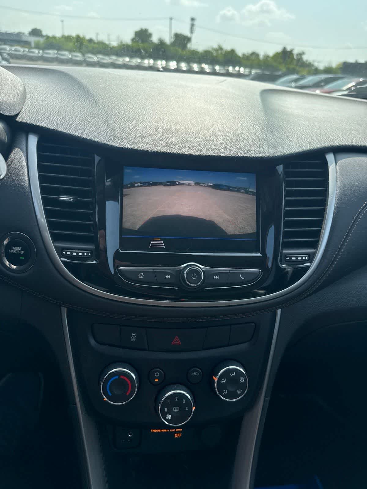 Used 2020 Chevrolet Trax LT w/ LT Convenience Package FWD image 20