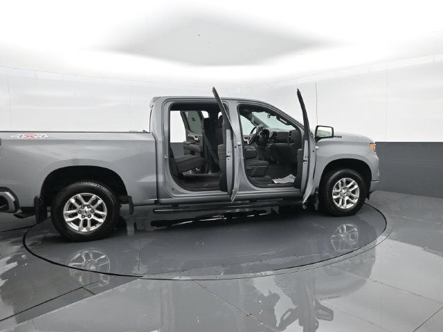 Used 2024 Chevrolet Silverado 1500 RST AWD/4WD image 29