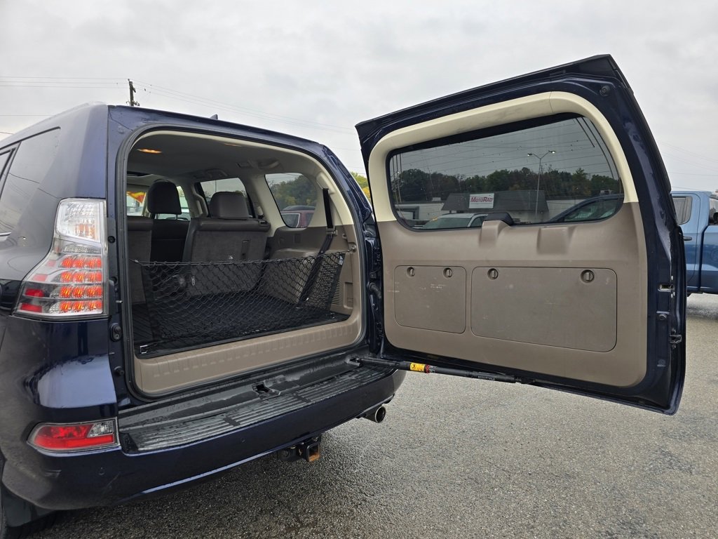 Used 2017 Lexus GX 460 image 45