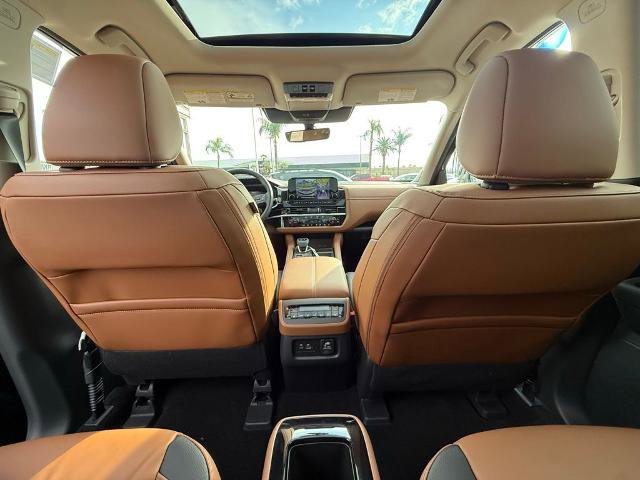 New 2025 Nissan Pathfinder Platinum image 13