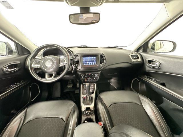 Used 2019 Jeep Compass Latitude AWD/4WD image 3