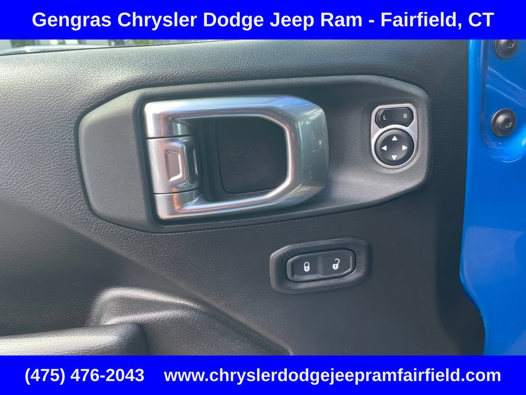 Certified 2025 Jeep Gladiator Sport AWD/4WD image 41
