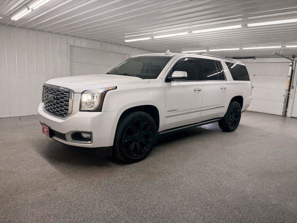 Used 2019 GMC Yukon XL Denali w/ Denali Ultimate Package image 4