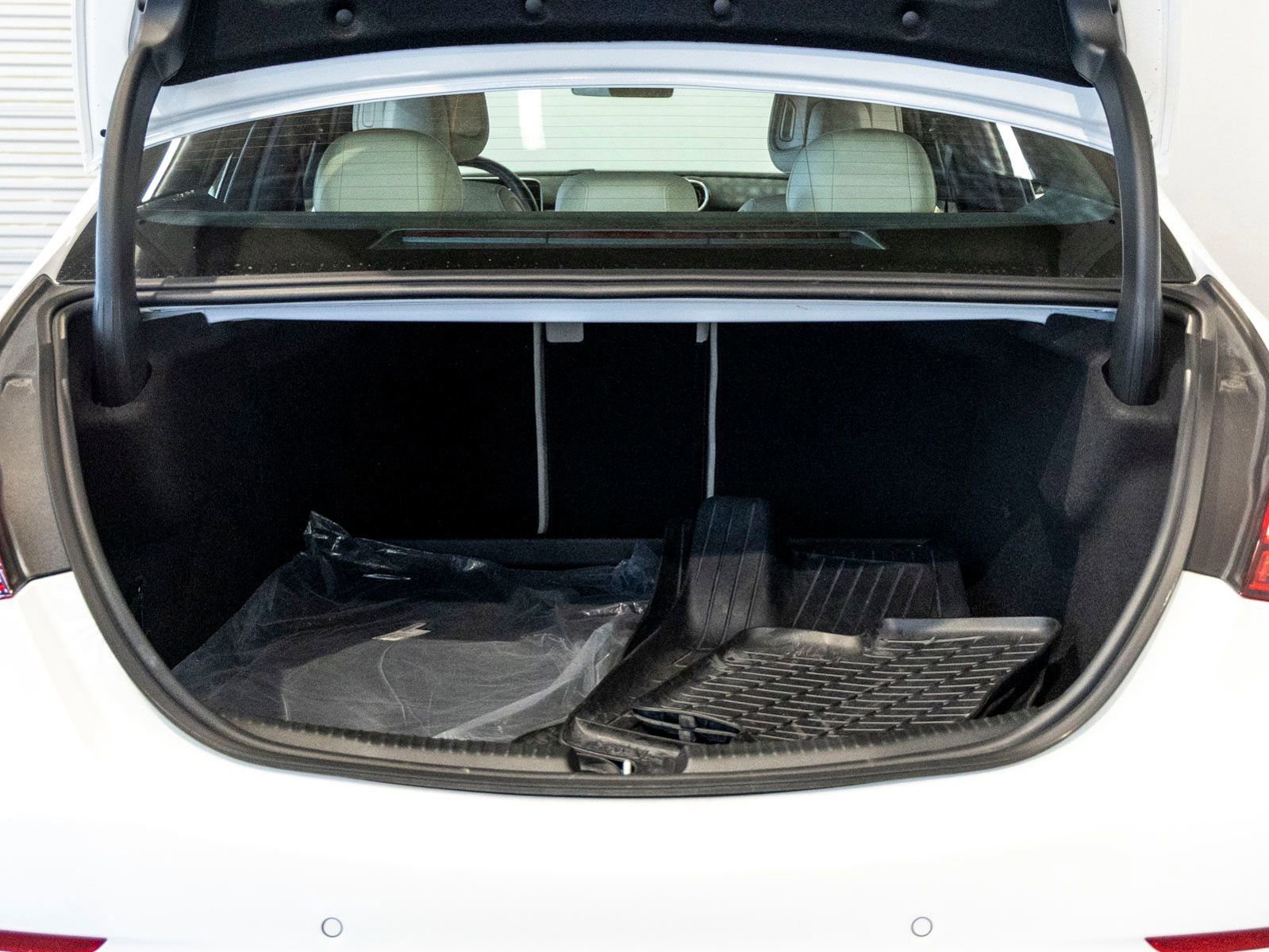 Used 2025 Mercedes-Benz C 300 Sedan image 22