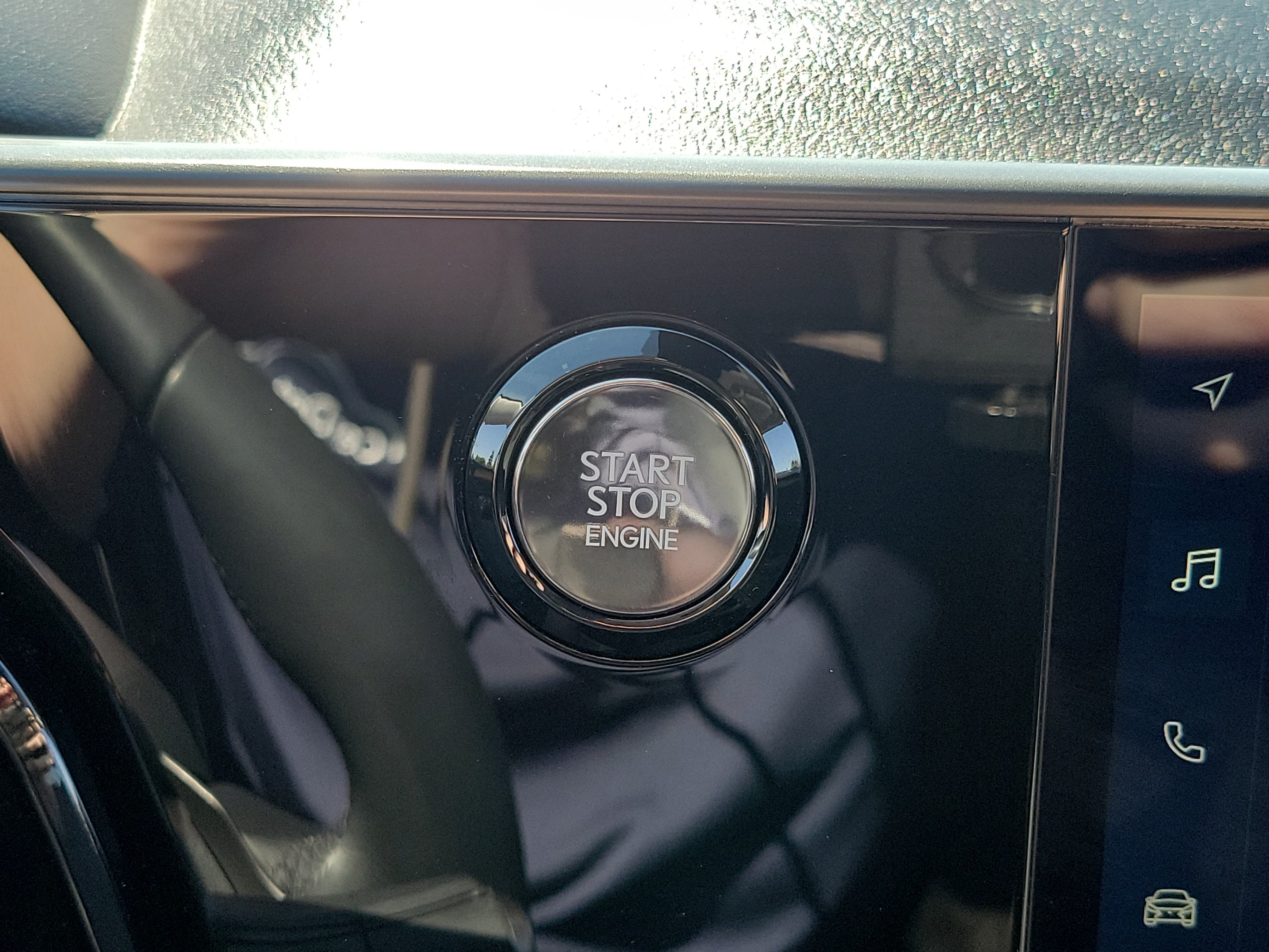 Used 2025 Lexus NX 250 FWD w/ Accessory Package (K3) image 16