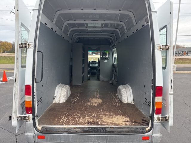 Used 2004 Dodge Sprinter 2500 w/ PWR Convenience Group image 10