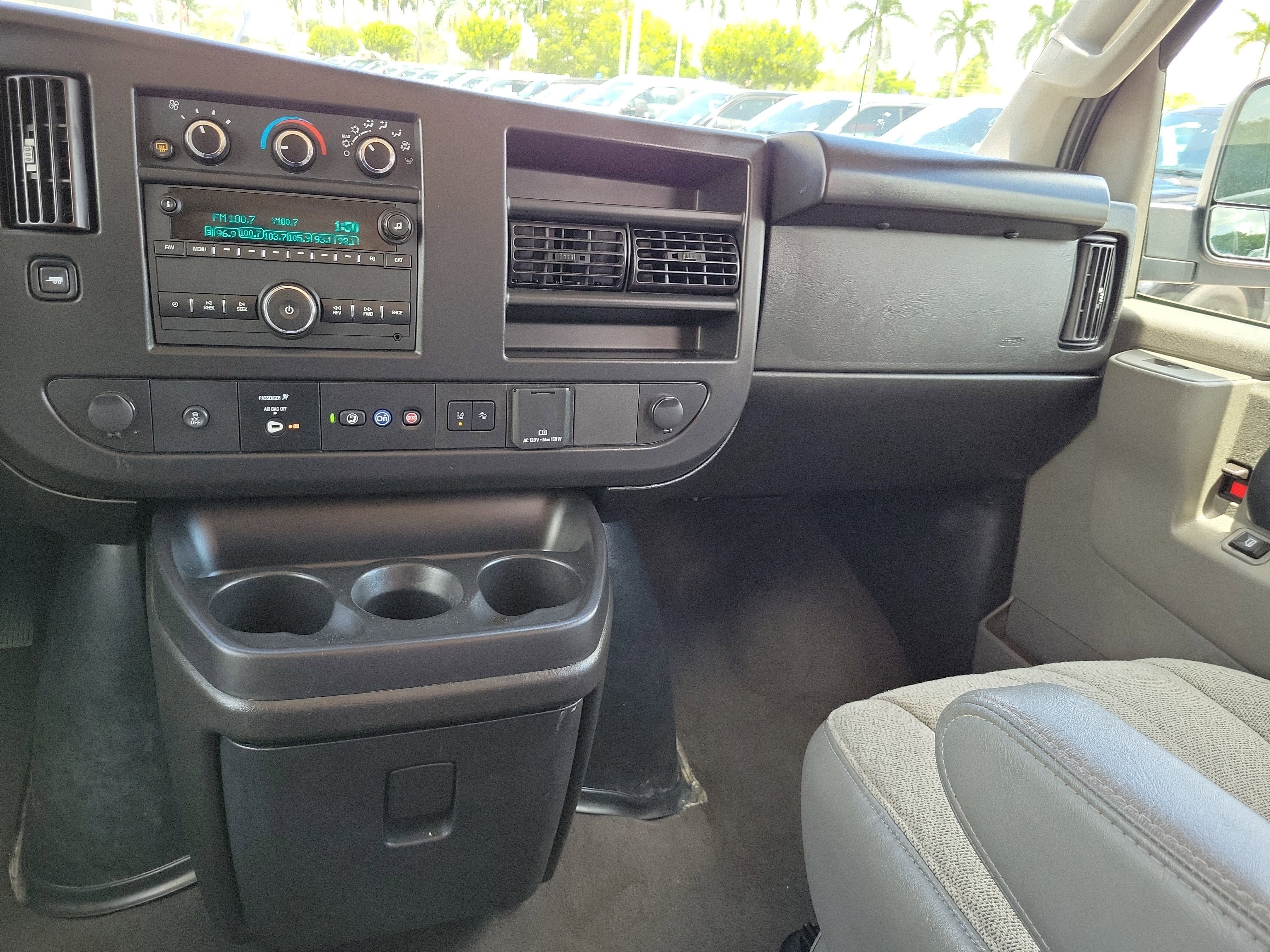 Used 2023 Chevrolet Express 3500 LT w/ LT Preferred Equipment Group RWD image 16
