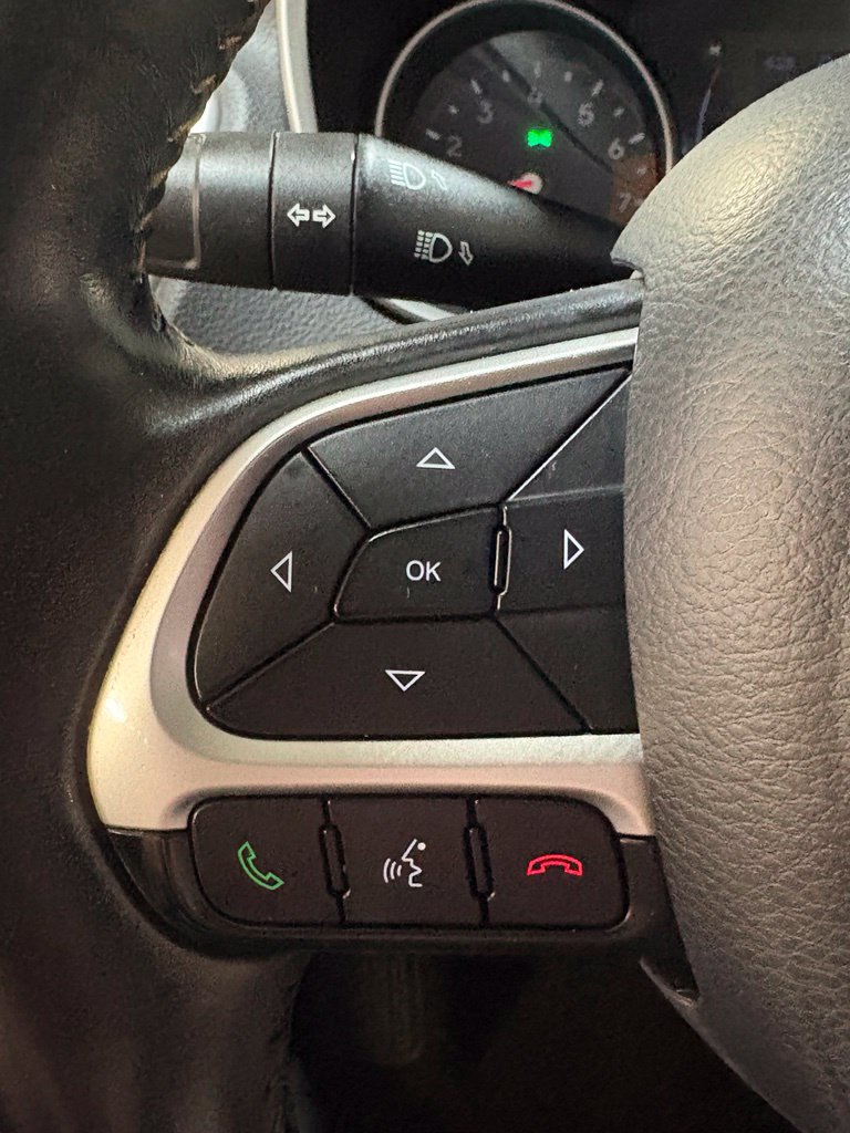 Used 2018 Jeep Compass Latitude AWD/4WD image 25