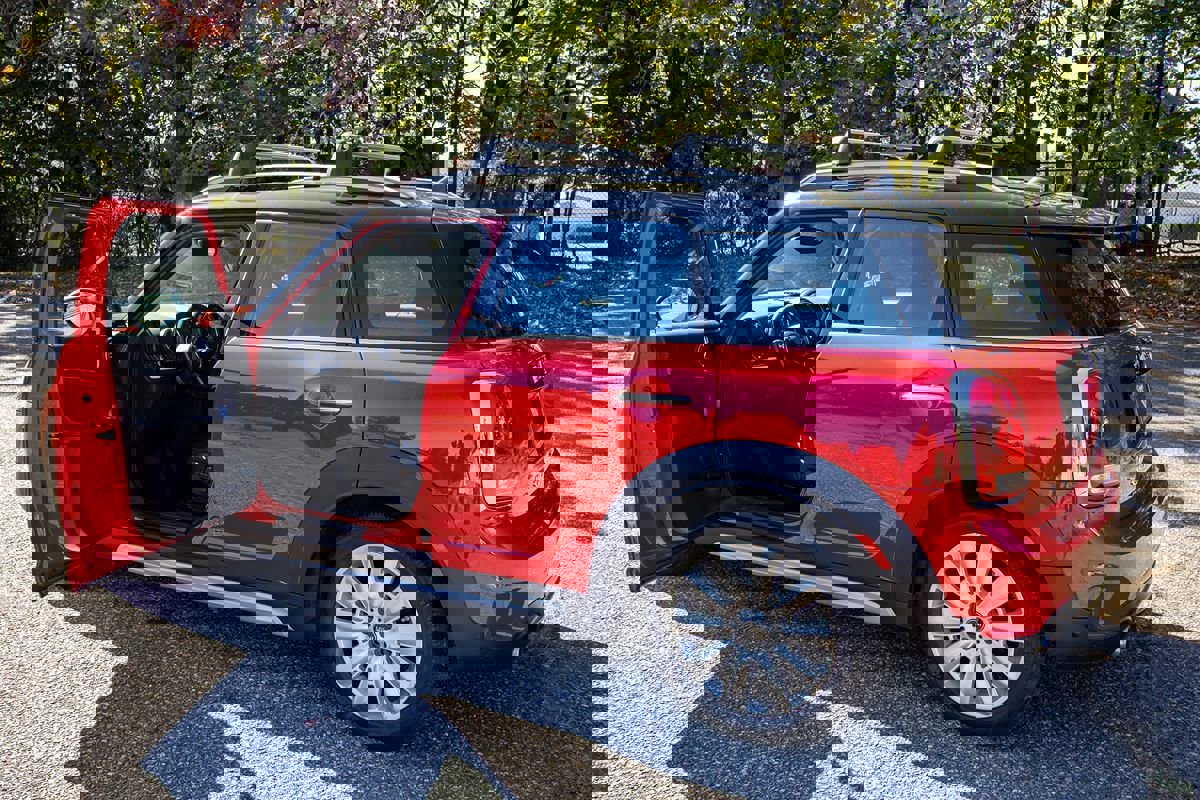 Used 2020 MINI Cooper Countryman S w/ Premium Package image 7