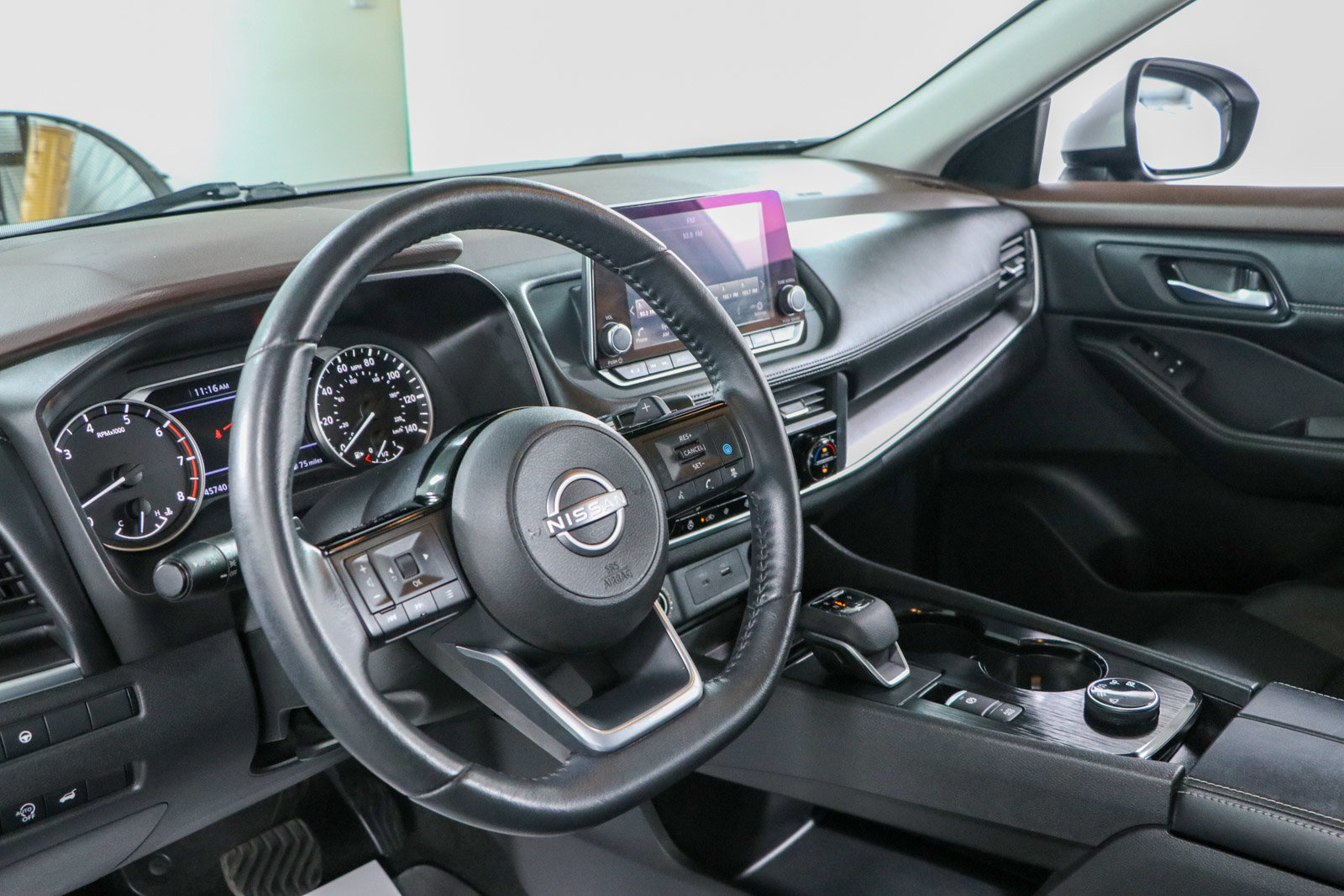 Used 2023 Nissan Rogue SV w/ SV Premium B Package AWD/4WD image 23