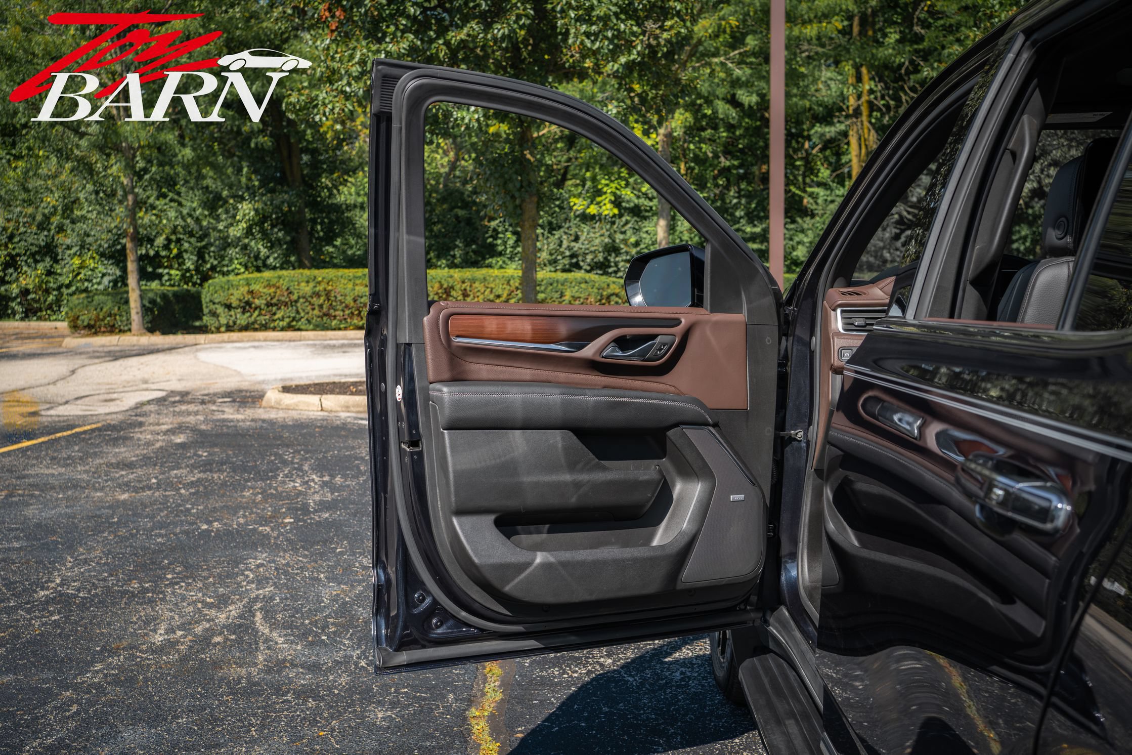 Used 2021 GMC Yukon Denali AWD/4WD image 16