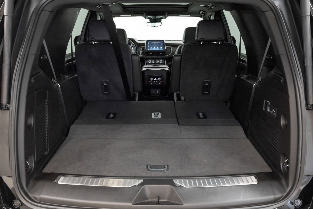 Used 2024 Chevrolet Tahoe High Country AWD/4WD image 37