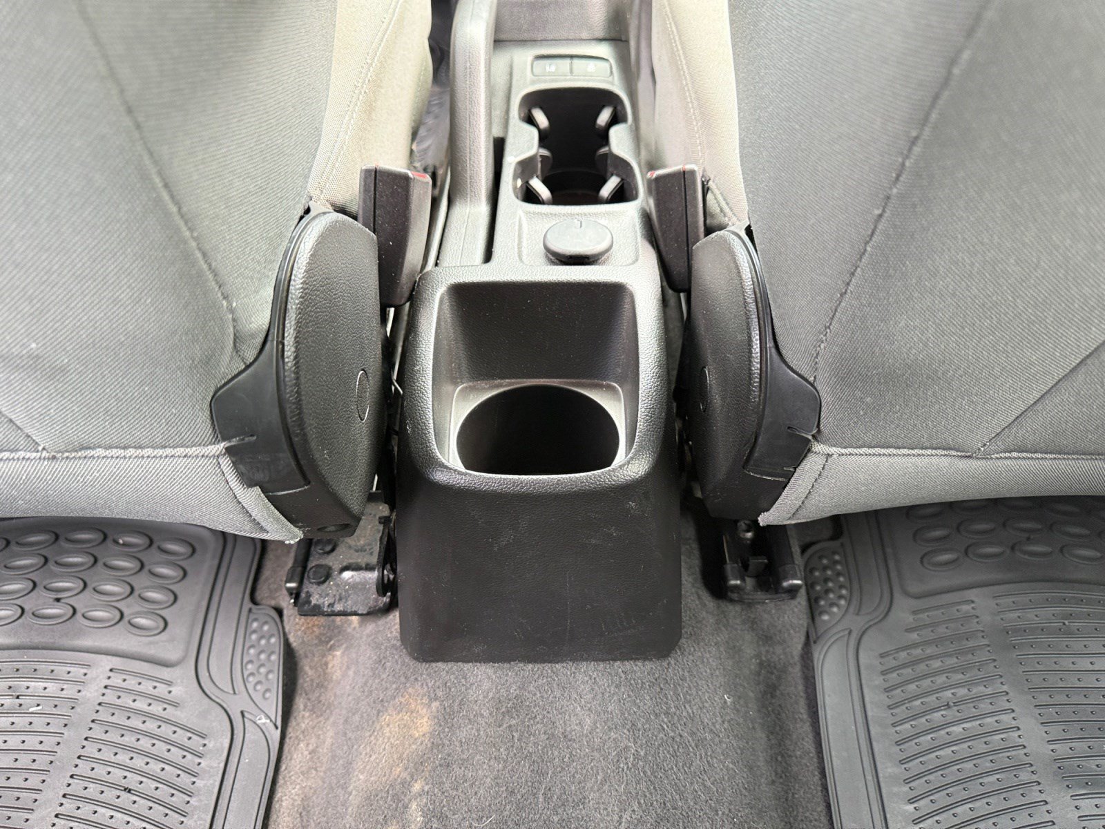 Used 2020 Chevrolet Sonic LT FWD image 30