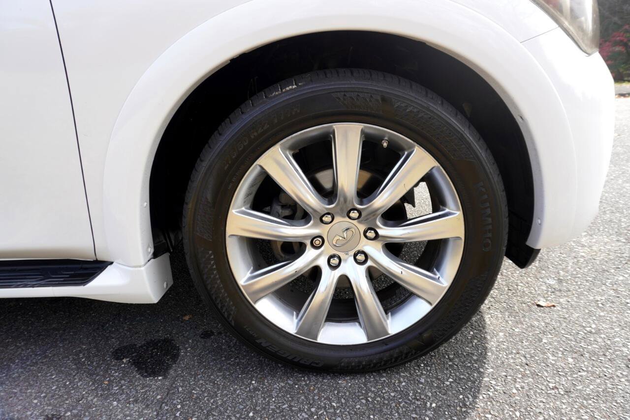 Used 2011 INFINITI QX56 2WD w/ Deluxe Touring Pkg image 40